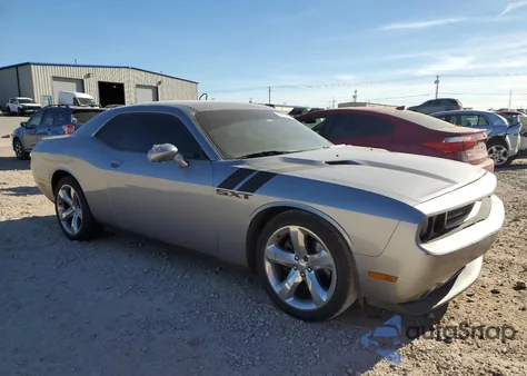 2013 Dodge Challenger Sxt z USA, uszkodzony, nr VIN 2C3CDYAG5DH611255